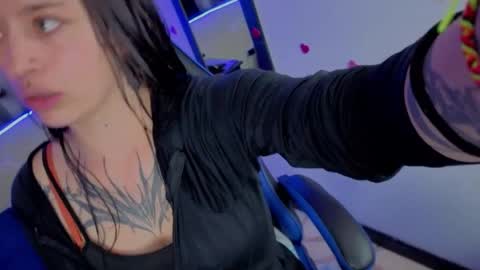 Lucia online show from February 16, 6:30 pm