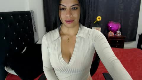 QUEEN online show from December 3, 6:27 am