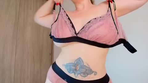 Lady Chanel online show from June 29, 9:25 pm