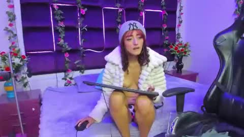 Snapshot of _maleja_19_ chatting on September 20, 2:54 am maleja online show from September 20, 2:54 am