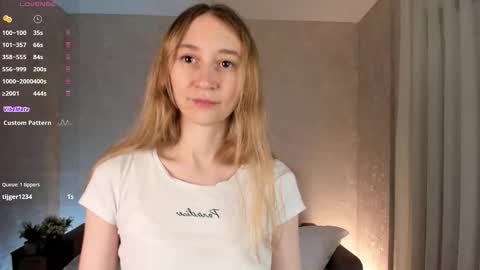  Gwen  online show from November 7, 3:12 am