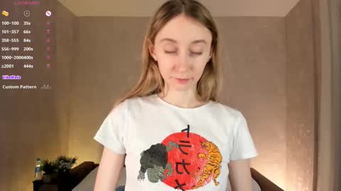  Gwen  online show from November 8, 3:22 am