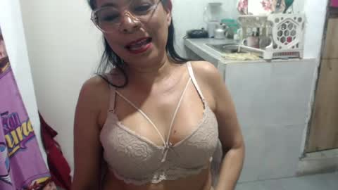 _maturesexx online show from July 8, 10:01 pm