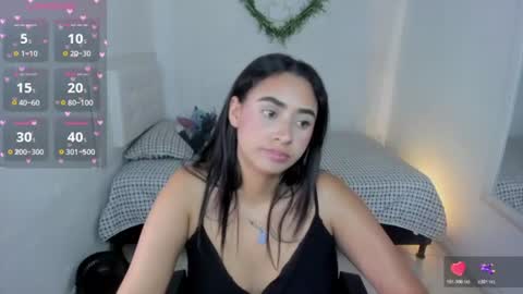 Mia online show from June 17, 10:44 pm