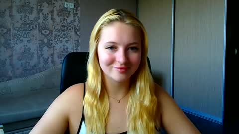 Melanie online show from July 2, 9:26 am