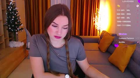 Mia online show from December 14, 7:25 am