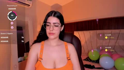 Niah  You can call me Ni or cutie haha online show from April 16, 9:39 pm