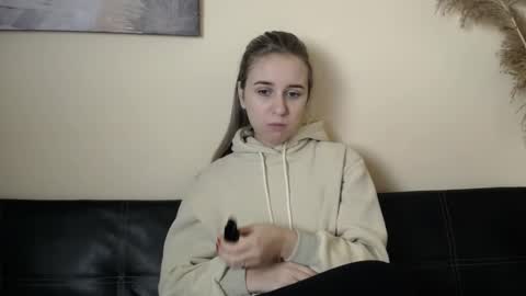 Nica online show from November 12, 9:07 am