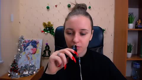 Snapshot of _nicole_new chatting on December 27, 11:50 am Nica online show from December 27, 11:50 am