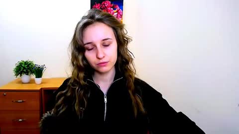 Snapshot of _nicole_new chatting on February 6, 12:26 pm Nica online show from February 6, 12:26 pm