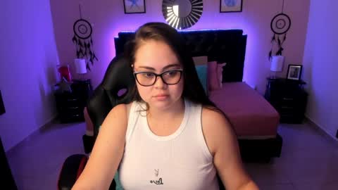 Olivia jones online show from March 17, 12:20 pm