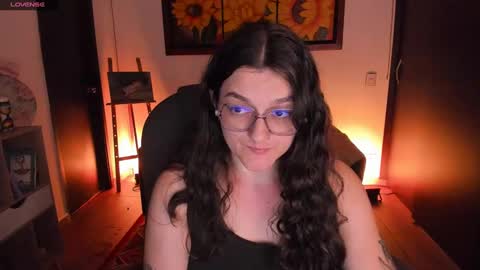 Snapshot of _peach__ chatting on February 3, 2:47 am violeta ig online show from February 3, 2:47 am