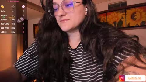 Snapshot of _peach__ chatting on March 1, 2:48 am violeta ig online show from March 1, 2:48 am