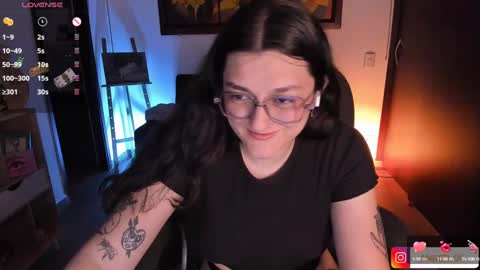 Snapshot of _peach__ chatting on February 1, 4:46 am violeta ig online show from February 1, 4:46 am