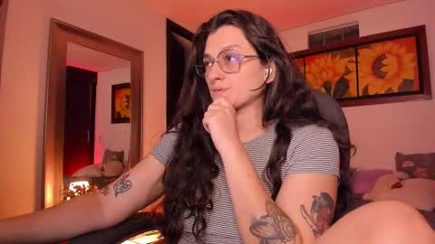 Snapshot of _peach__ chatting on September 26, 3:04 am violeta ig online show from September 26, 3:04 am
