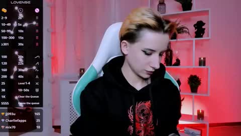 Rein online show from March 15, 11:40 pm