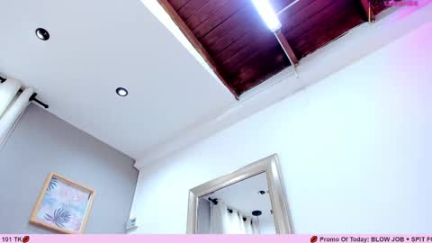Snapshot of _sofia_cruz chatting on March 7, 7:05 pm 640 200 online show from March 7, 7:05 pm