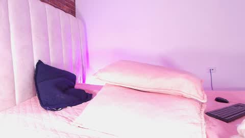 susy online show from May 7, 3:11 am
