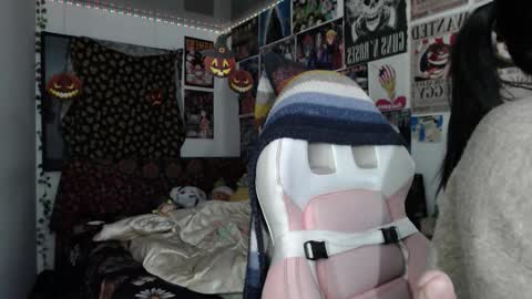 Snapshot of _succubowie_ chatting on October 10, 11:09 pm Succubowie  online show from October 10, 11:09 pm