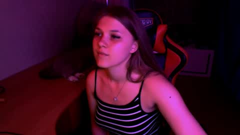 Mari online show from June 10, 8:07 pm