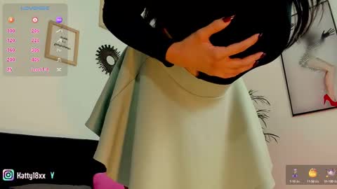 Snapshot of _sweet_kitty1 chatting on October 31, 12:45 am    online show from October 31, 12:45 am