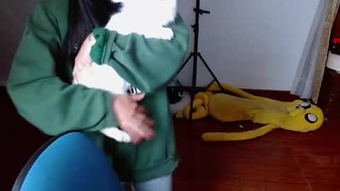 _the_dark_side_of_the_moon_ online show from March 19, 1:54 am