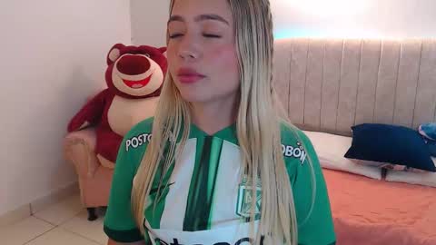 _tiffany1 online show from January 17, 11:34 pm