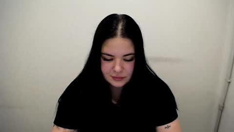 Trisha online show from October 27, 2:45 pm