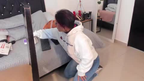 Veronica online show from March 6, 12:19 pm