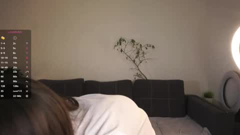 Anna online show from March 25, 6:44 pm