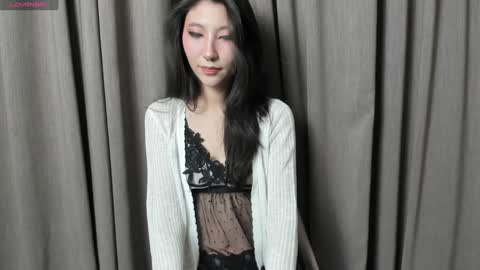 Mia online show from February 4, 1:23 am