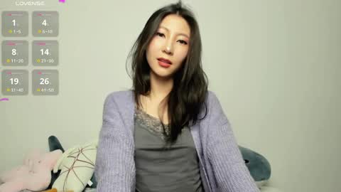 Mia online show from March 28, 11:47 pm