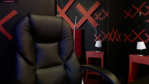 Yuyi online show from February 7, 11:12 am