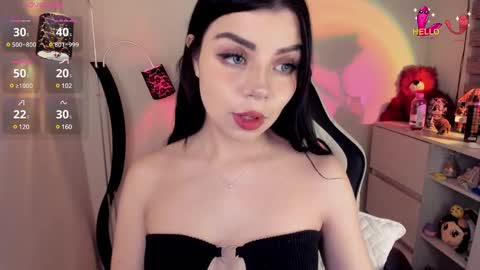 _zathara_ online show from February 11, 2:46 am