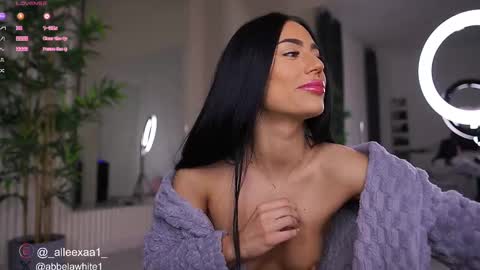 Snapshot of abbela_white chatting on February 19, 6:22 am Alexa online show from February 19, 6:22 am