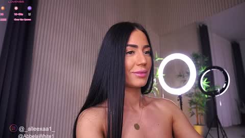 Snapshot of abbela_white chatting on January 2, 7:12 am Alexa online show from January 2, 7:12 am