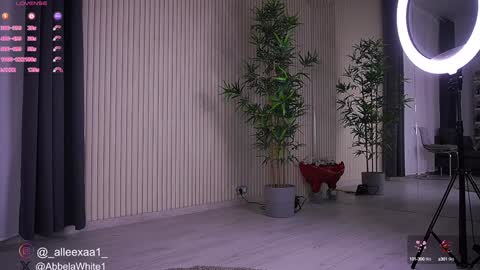 Snapshot of abbela_white chatting on January 16, 6:35 am Alexa online show from January 16, 6:35 am