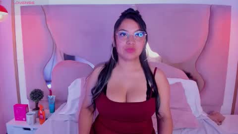 Snapshot of abbiejones_ chatting on September 15, 1:08 pm abbiejones_ online show from September 15, 1:08 pm