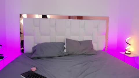 Abby online show from November 19, 11:49 pm