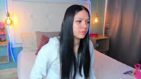 Abby Dixon  online show from March 3, 12:00 pm