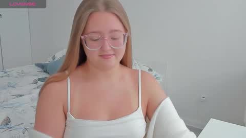 Abby    Stream at Sat  Sun  Mon  Fri online show from September 22, 1:53 pm