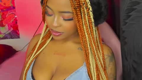 Simone    may online show from February 4, 5:10 am