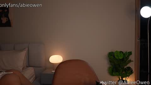 abie_owen online show from March 23, 11:22 pm