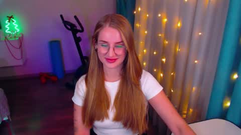 Anna online show from December 5, 7:49 pm