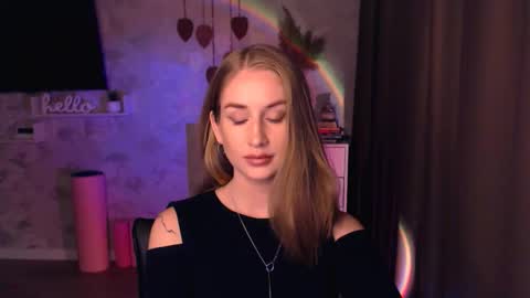 Anna online show from November 18, 7:48 pm