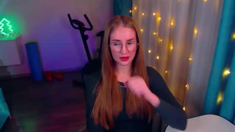 Anna online show from December 4, 5:55 pm