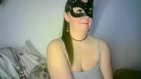 Snapshot of abigailove4u chatting on February 7, 7:38 pm GoldenFish online show from February 7, 7:38 pm