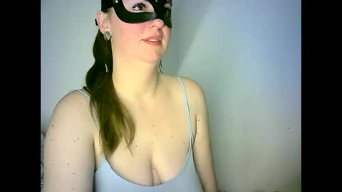 Snapshot of abigailove4u chatting on February 24, 11:09 pm GoldenFish online show from February 24, 11:09 pm