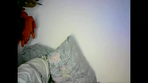 Snapshot of abigailove4u chatting on March 8, 4:09 am GoldenFish online show from March 8, 4:09 am