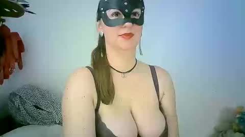 Snapshot of abigailove4u chatting on March 10, 12:38 pm GoldenFish online show from March 10, 12:38 pm
